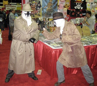 Illustration for article titled Update your cosplay for Comic Con 2010: What to wear and what to burn